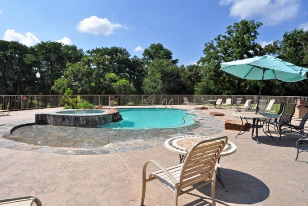 Windrow Retreat New Braunfels Exterior foto